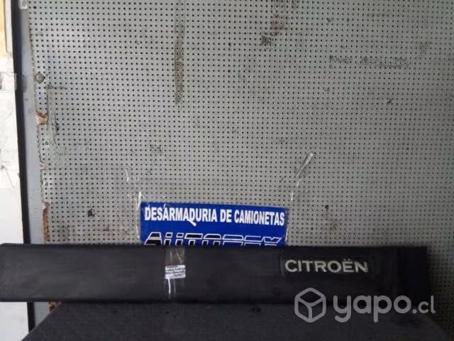 Moldura puerta delantera derecha Citroen Berlingo
