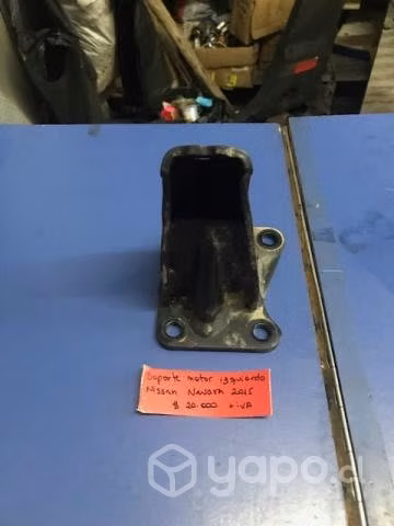 Soporte motor de fierro Nissan Navara