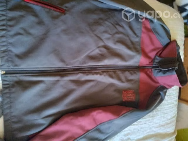 Chaqueta colegio geronimo rendic