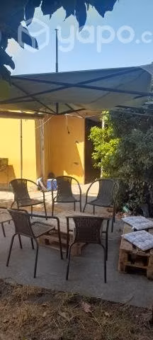 Terraza con toldo metalico