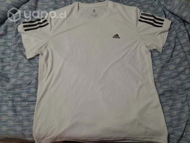 Polera adidas