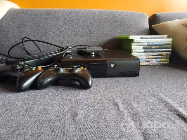 Xbox 360, 2 mandos y 18 juegos