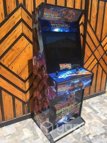 Arcade Volver al Futuro (1 año uso familiar)