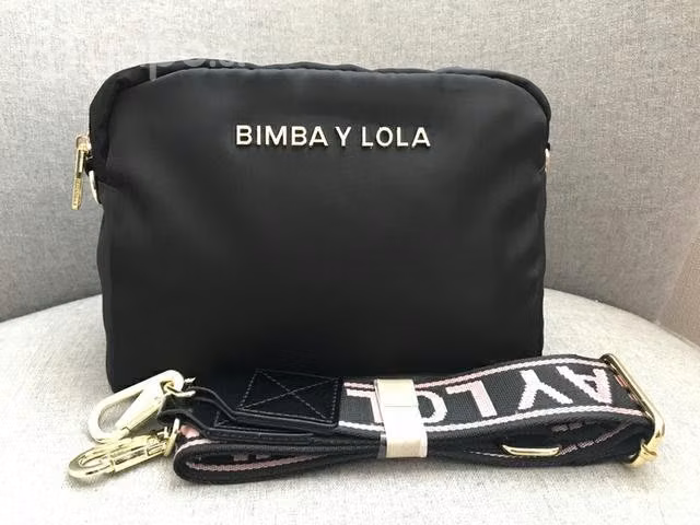 Bandolera y ropa - Imagen 5