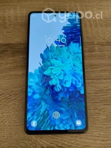 Celular S20 FE