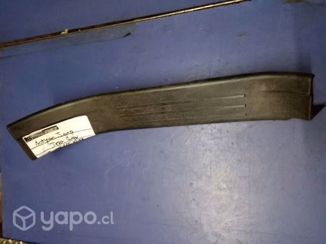 Cubre zocalo trasero izquierdo Actyon Jeep 2007-1