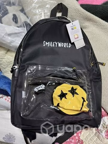 Mochila smile miniso