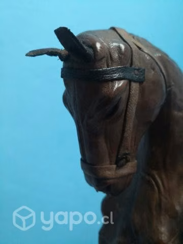 Caballo en cuero - Imagen 2