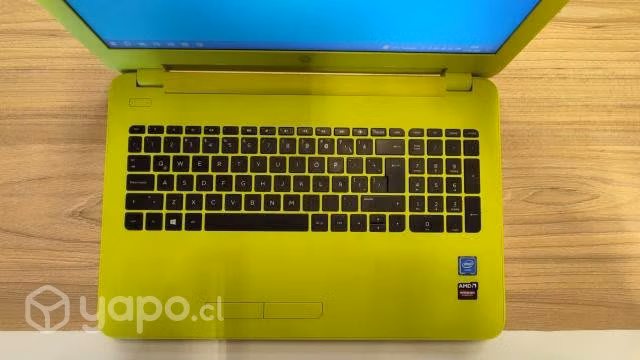 Hp 250 G5 con SSD y Gráfica dedicada AMD