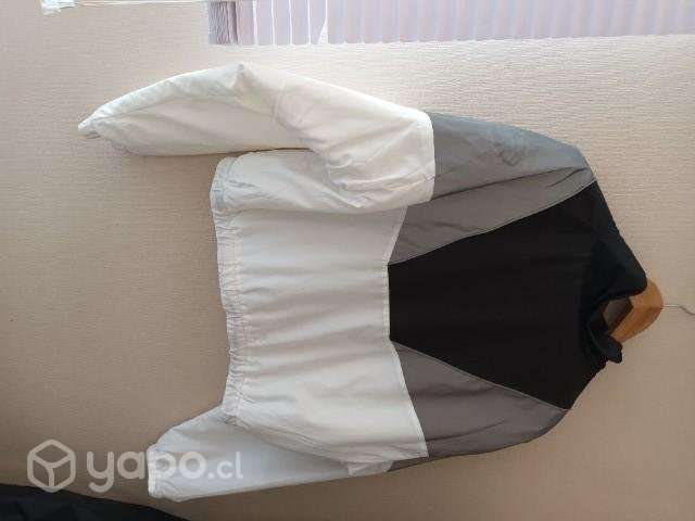 Chaqueta nueva, conversable
