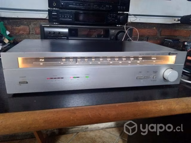 Tuner Samsung plateado S-33T