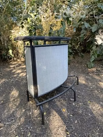 Mueble bar de terraza como nuevo