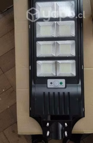 Foco Solar 400w con panel Incorporado y soporte