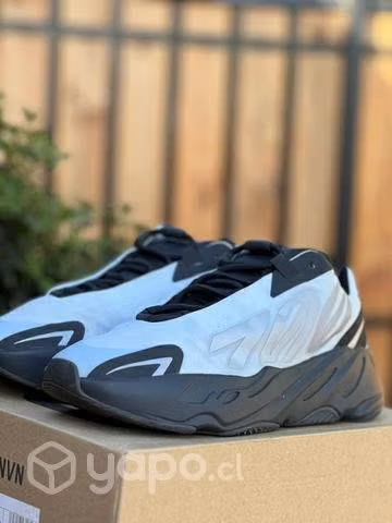 Zapatillas yeezy 700 - Imagen 2