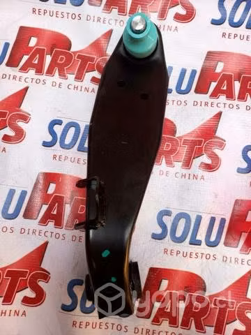 Chery Beat 1.3 473 bandeja izquierda con rotula