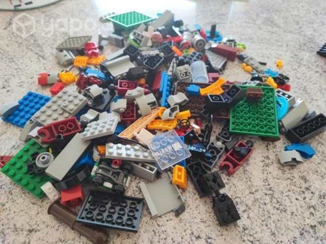 Yapo lego top