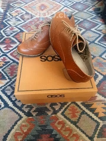 Calzado cuero seminuevo 37