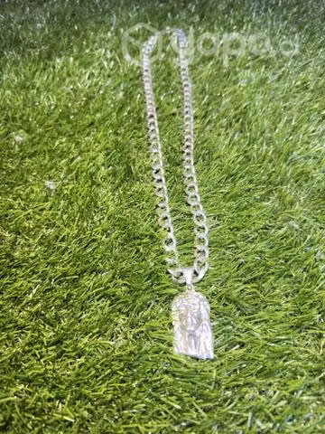 Cadena de plata