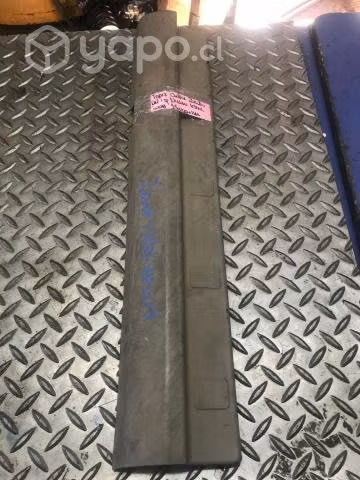 Cubre zocalo delantero izquierdo Nissan Xtrail 20