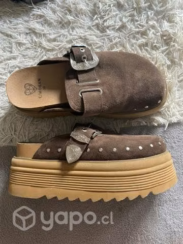 Suecos cuero