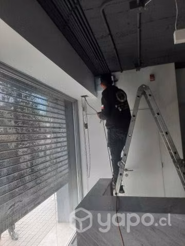 Cortinas metalicas y roller - Imagen 6