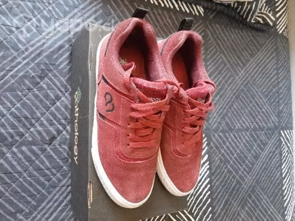 Zapatillas cuero
