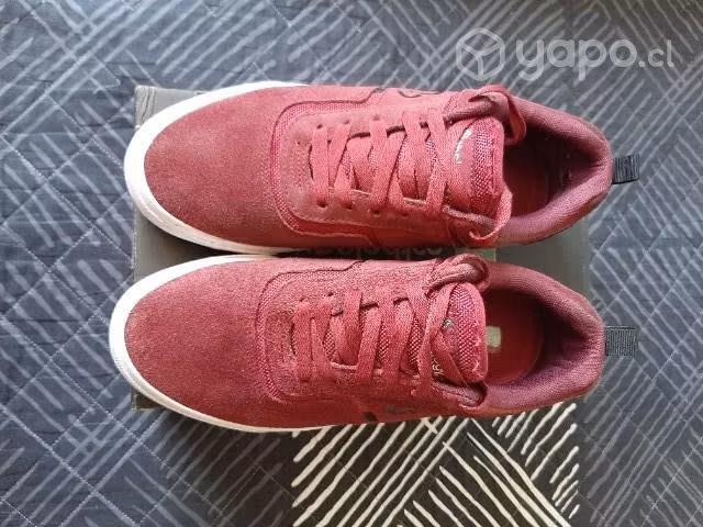 Zapatillas cuero