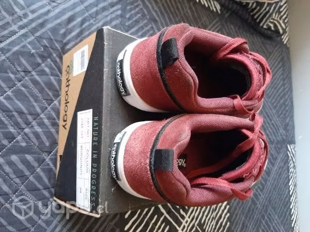 Zapatillas cuero