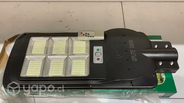 Foco Solar 200w con panel Incorporado