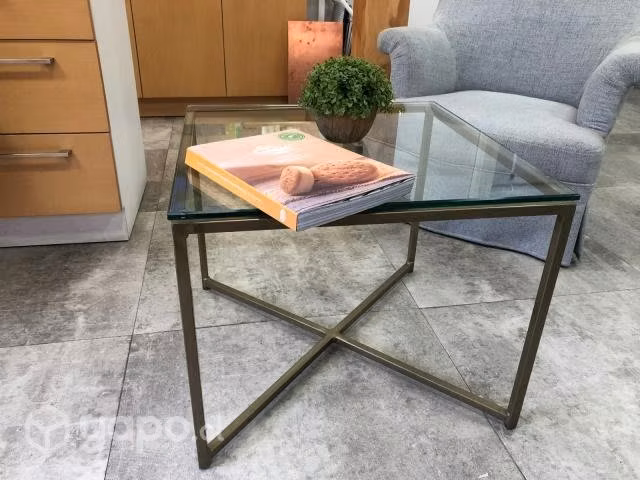 Mesa de centro de vidrio