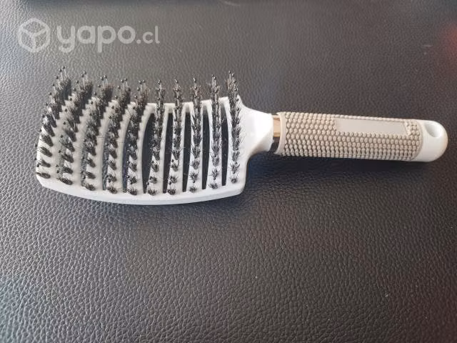 Cepillo de pelo con cerdas