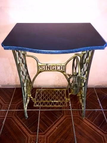 Mesa de Arrimo estilo maquina de cocer Singer - Imagen 6
