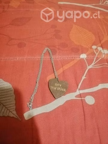 Collar de madera