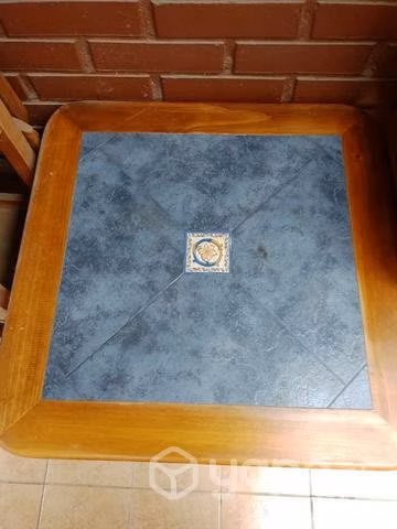 Mesa y sillas