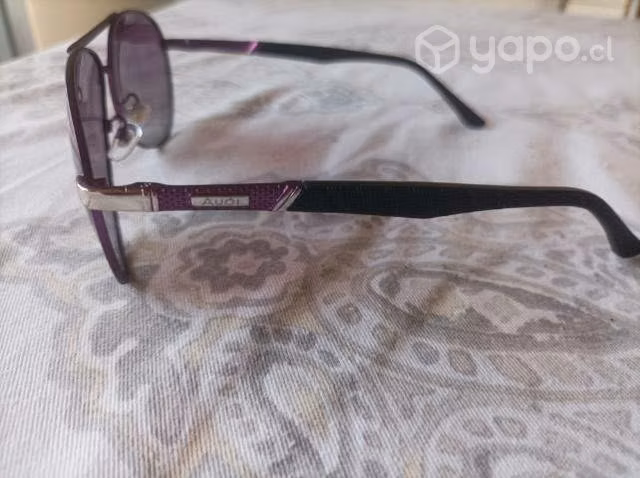 Lentes morados de sol muy bellos