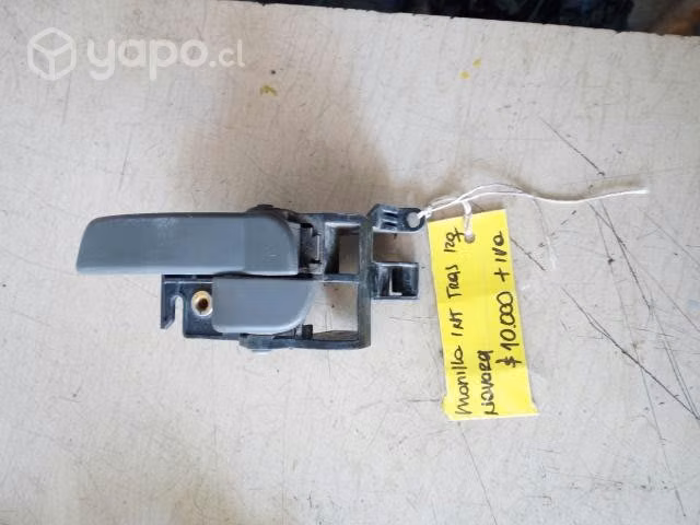Manilla interior gris puerta trasera izq Nissan Na