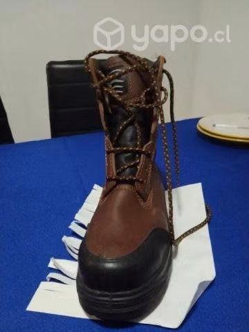 Bota nueva número 44 - Imagen 2