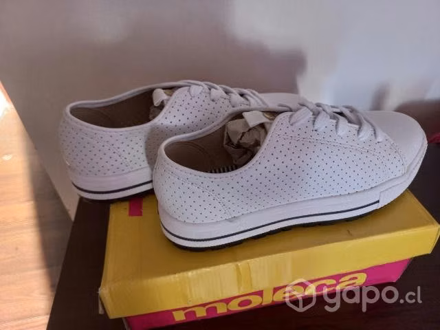 Zapatillas bellas