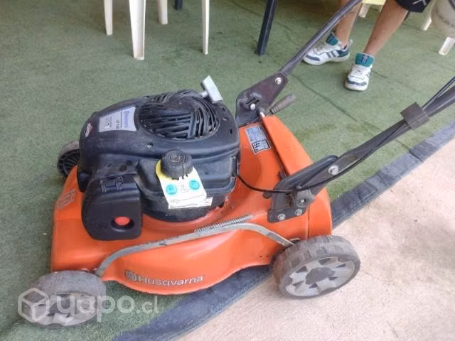 Cortadora de césped a explocion
