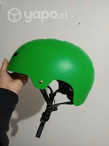 Casco de ciclista marca Oneal