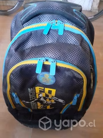 Mochila de niño con lonchera