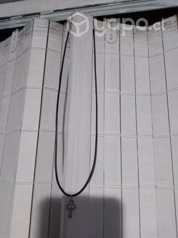 Collar Cuerina Dije Llave Nuevo - Imagen 2
