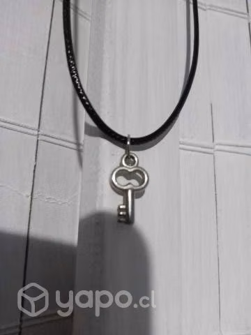 Collar Cuerina Dije Llave Nuevo