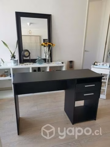 Escritorio en buen estado