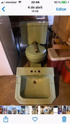 Taza de baño y lavamanos antiguo