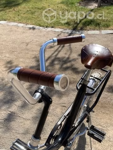 "Mini bike" con piezas de Brooks Brothers