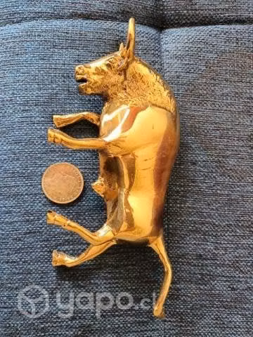 Toro español de bronce coleccionable - Imagen 2