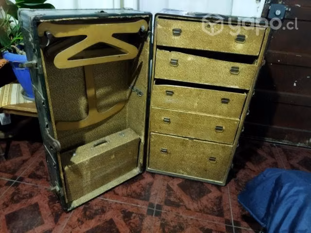 Mueble ropero antigua