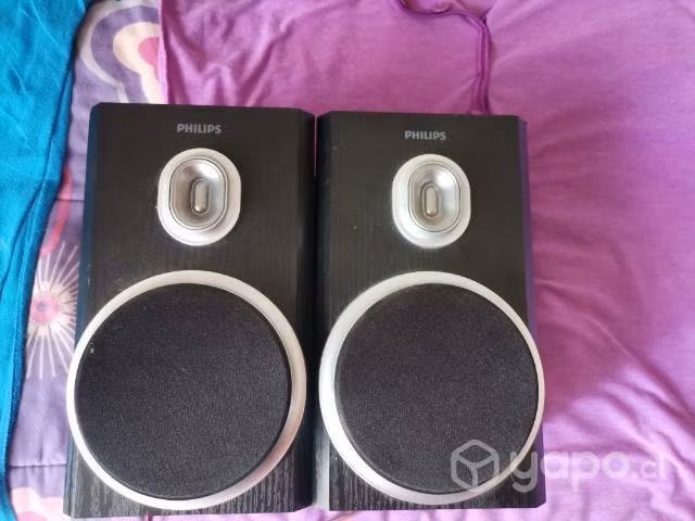 Par de parlantes philips solo por no uso