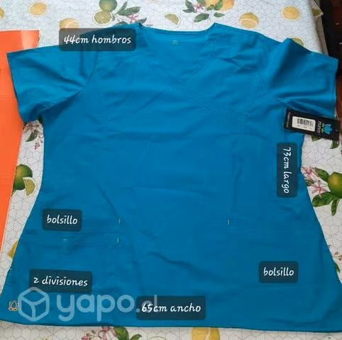 Uniforme clínico XL Maevn nuevo